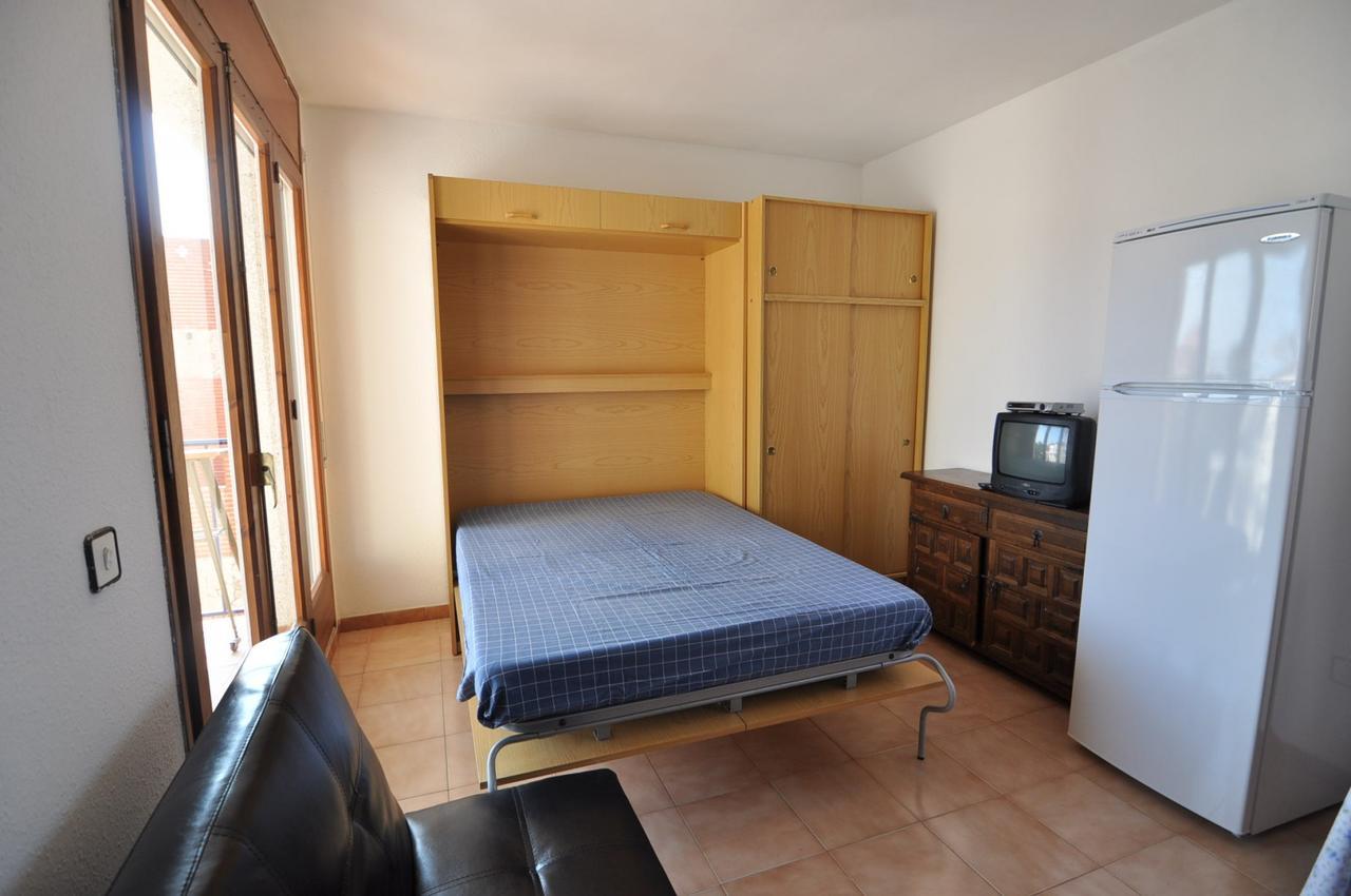 Apartament Rnet - Sol Y Playa Roses Zewnętrze zdjęcie